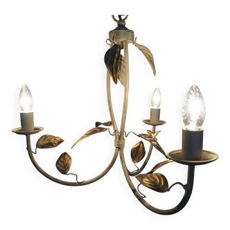 3-light pendant light in off-white color, gold edging and gold leaves