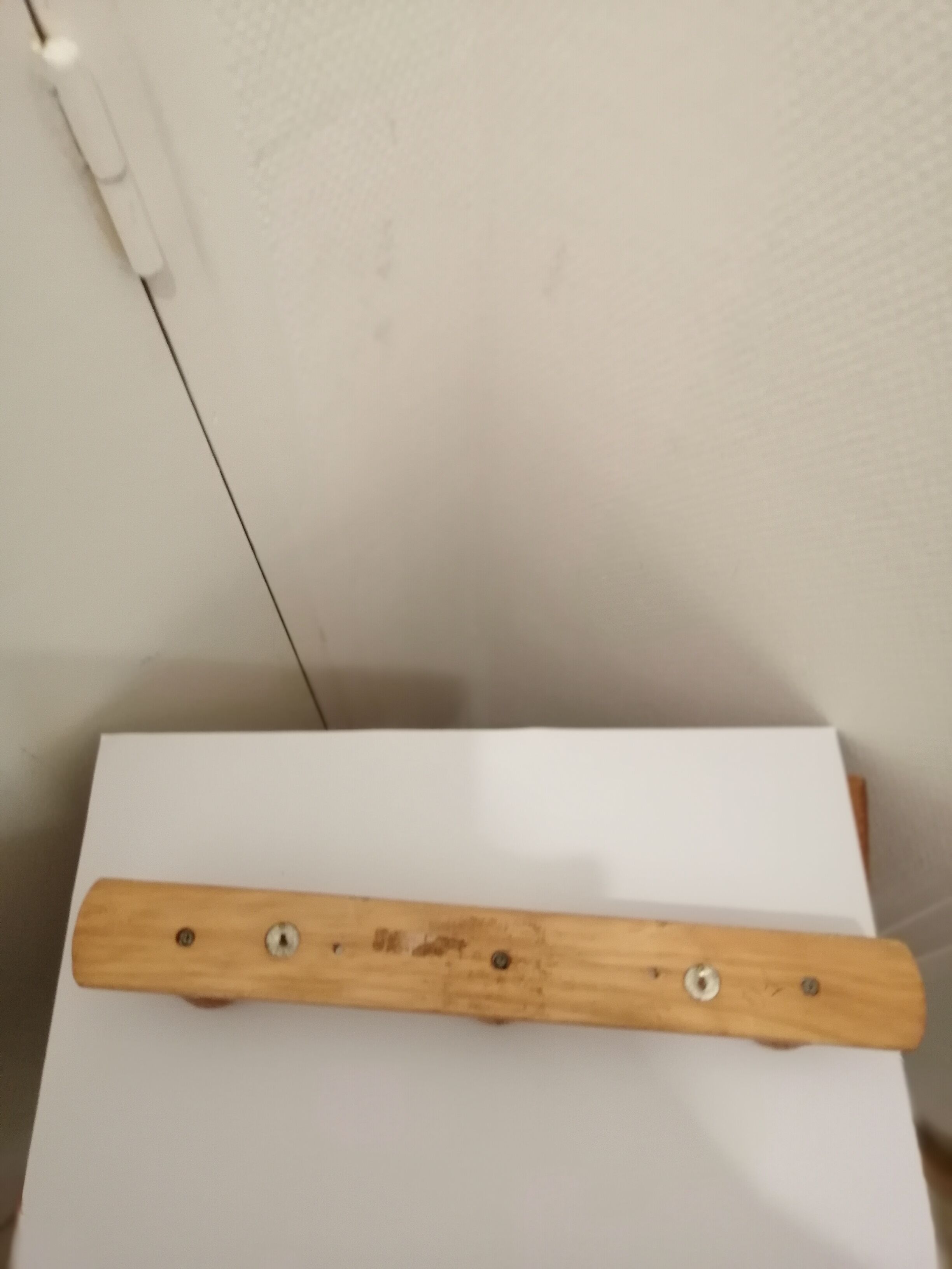 Wooden wall coat rack 3 pateres