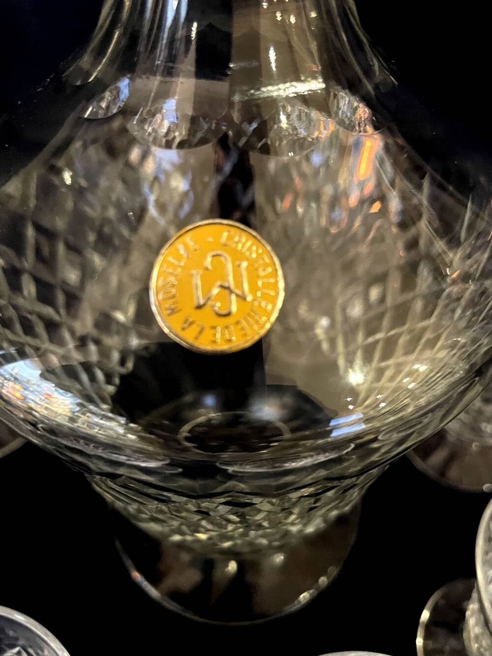 10 piece liquor service in moselle crystal