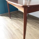 Scandinavian table