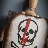 Skull 1 straight flash enamel plate