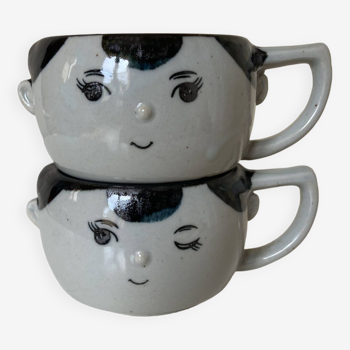 Lot de 2 Tasses à Café Visages Bonhommes - Charme Vintage en Grès Gris, Clin d'Œil