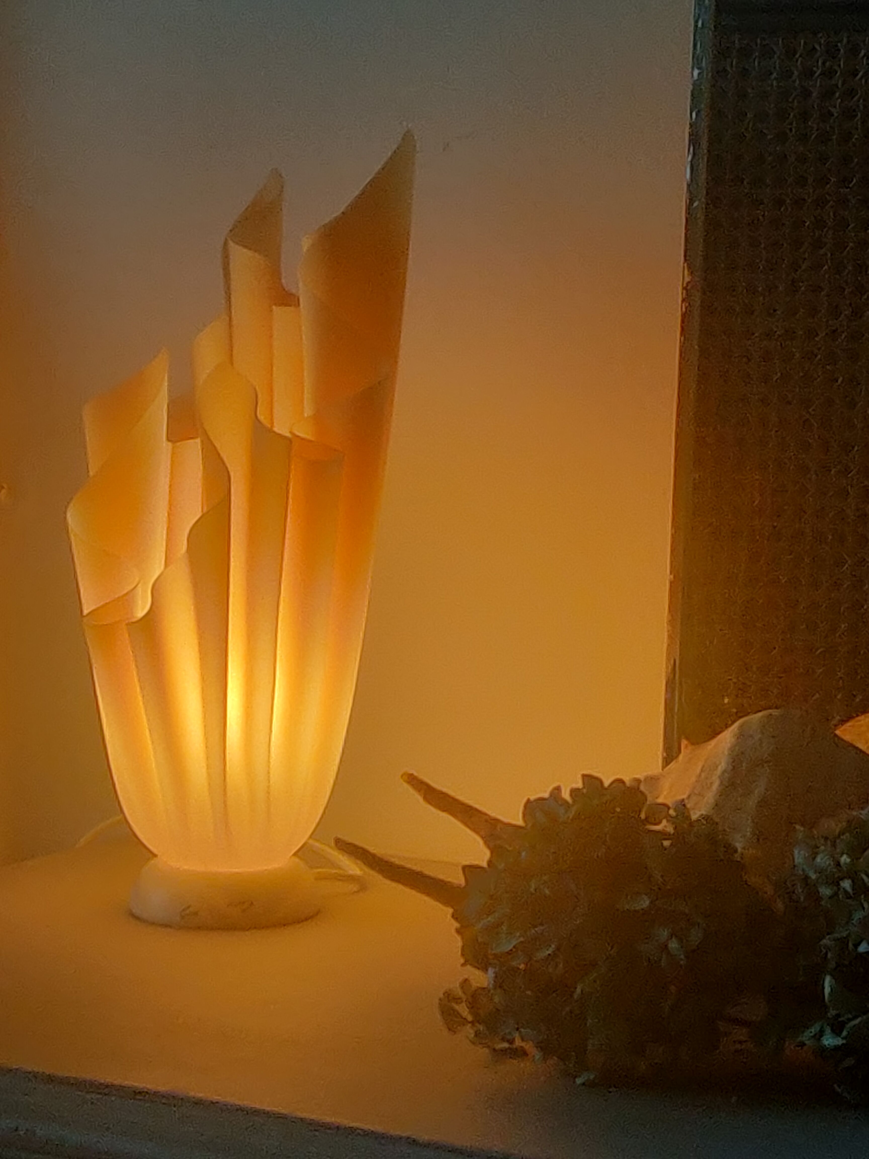 Corolla lamp by Georgia Jacob