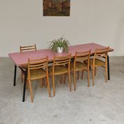 Table de réfectoire en formica rose et metal 1960