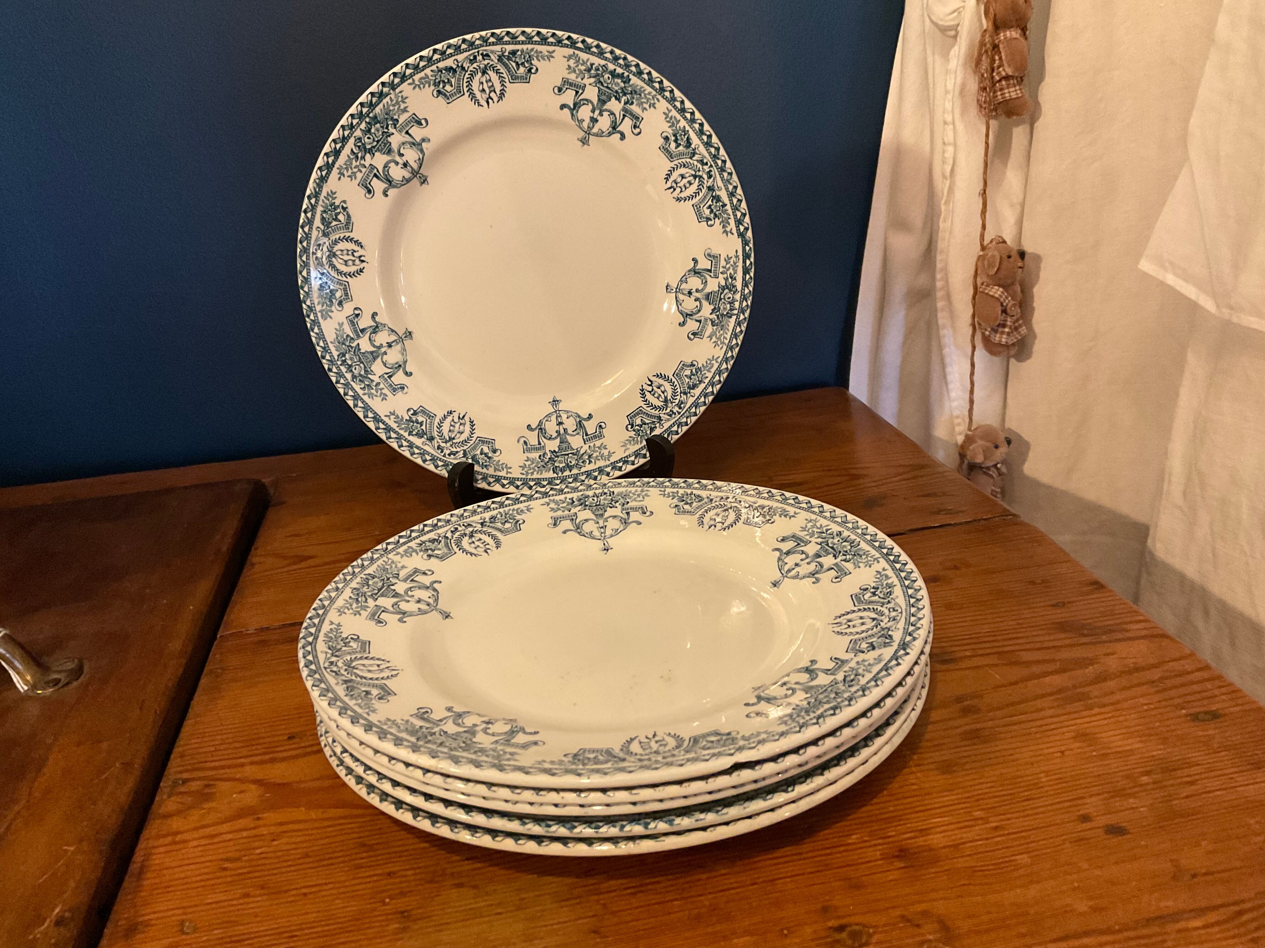 6 flat plates. Terre de Fer model Louis XVI. 1900