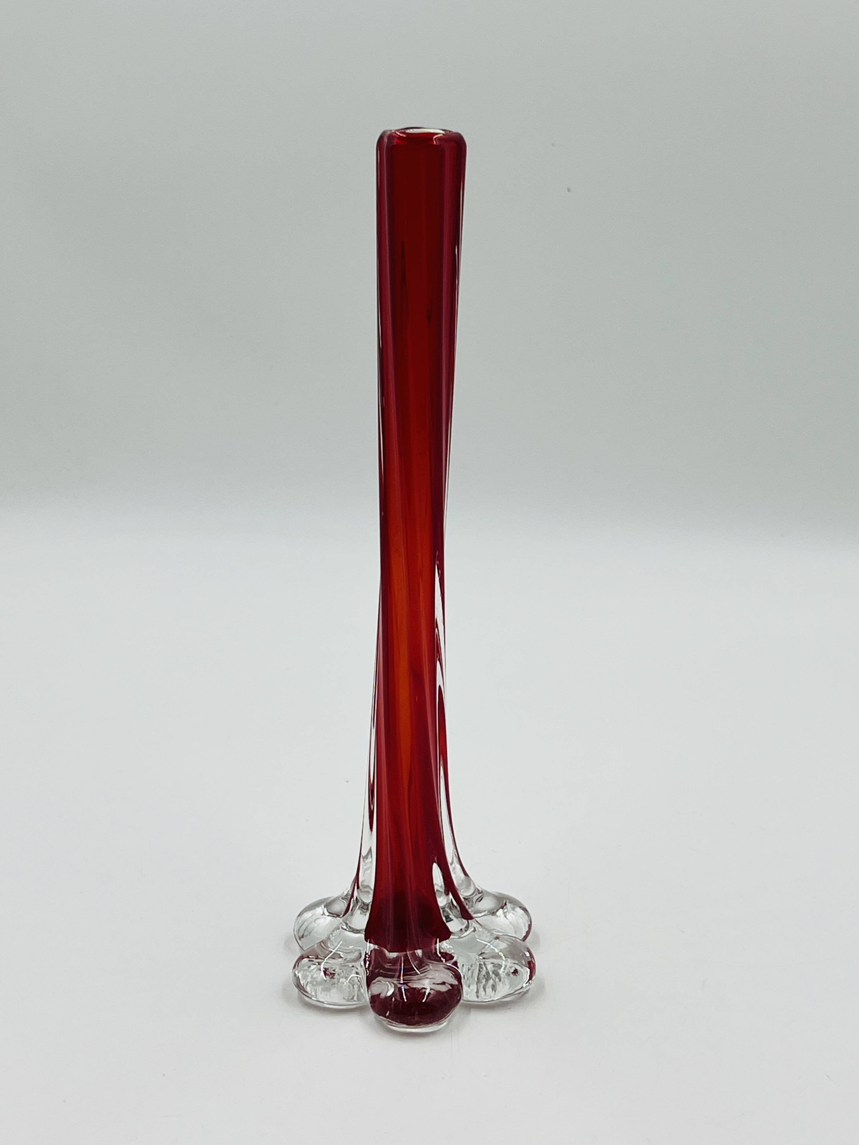 Red two-tone glass soliflore vintage design