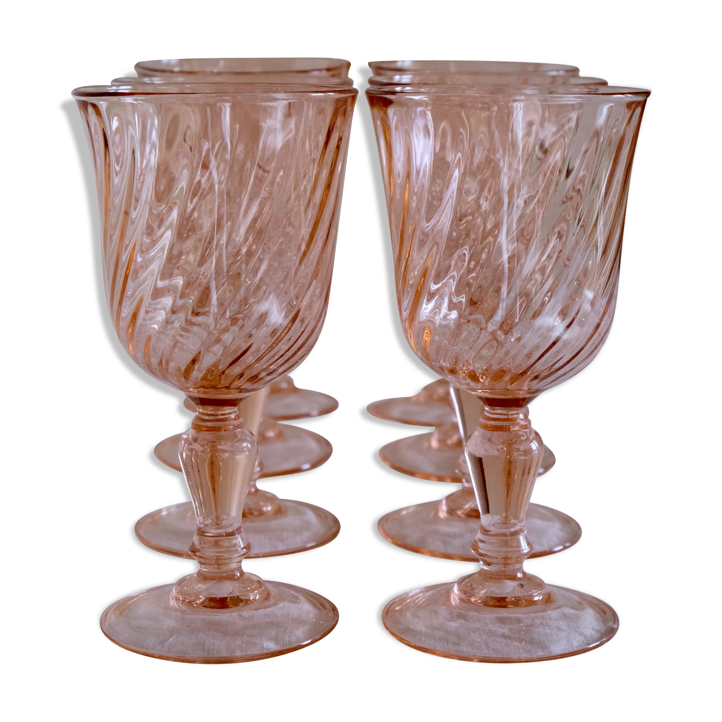 Lot de 8 verres à vin modèle "Rosaline" de chez Arcoroc Luminarc, fabriqués en France, 1970