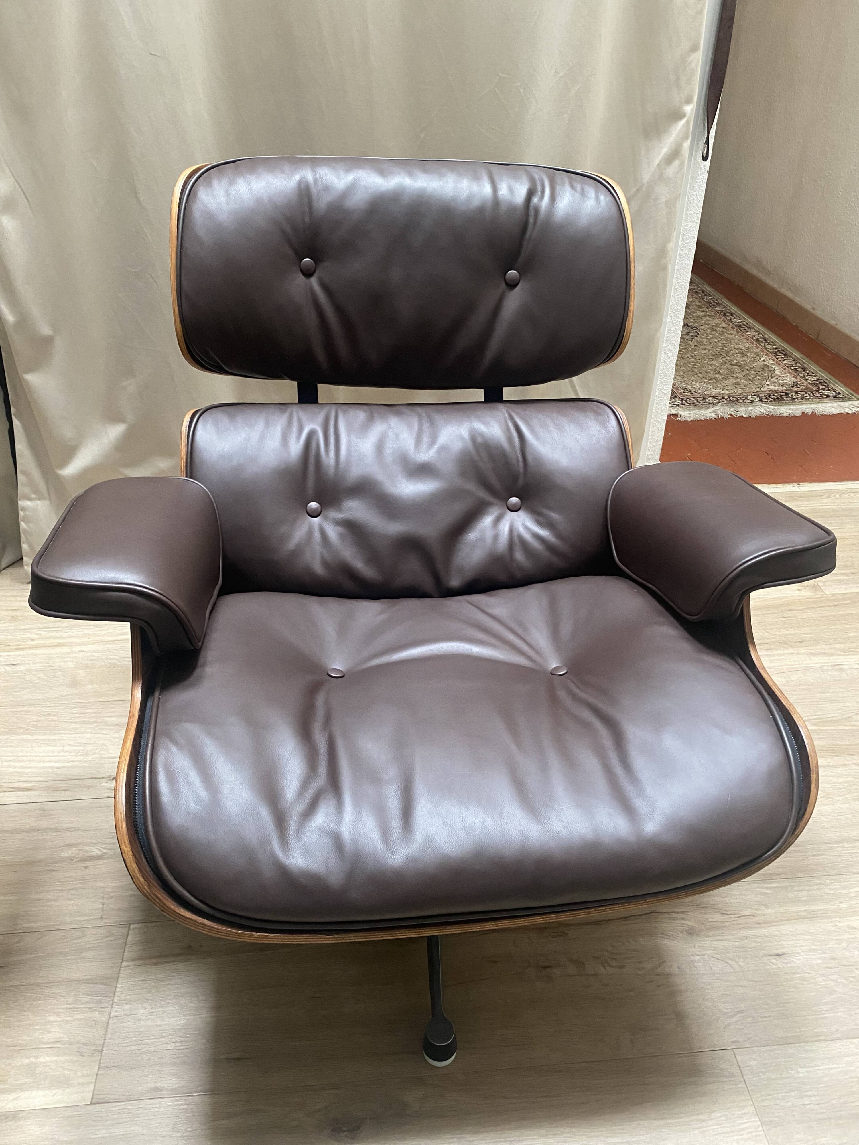 Lounge chair Charles Eames mobilier international