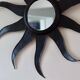 Miroir mural vintage en métal à motif soleil éclatant