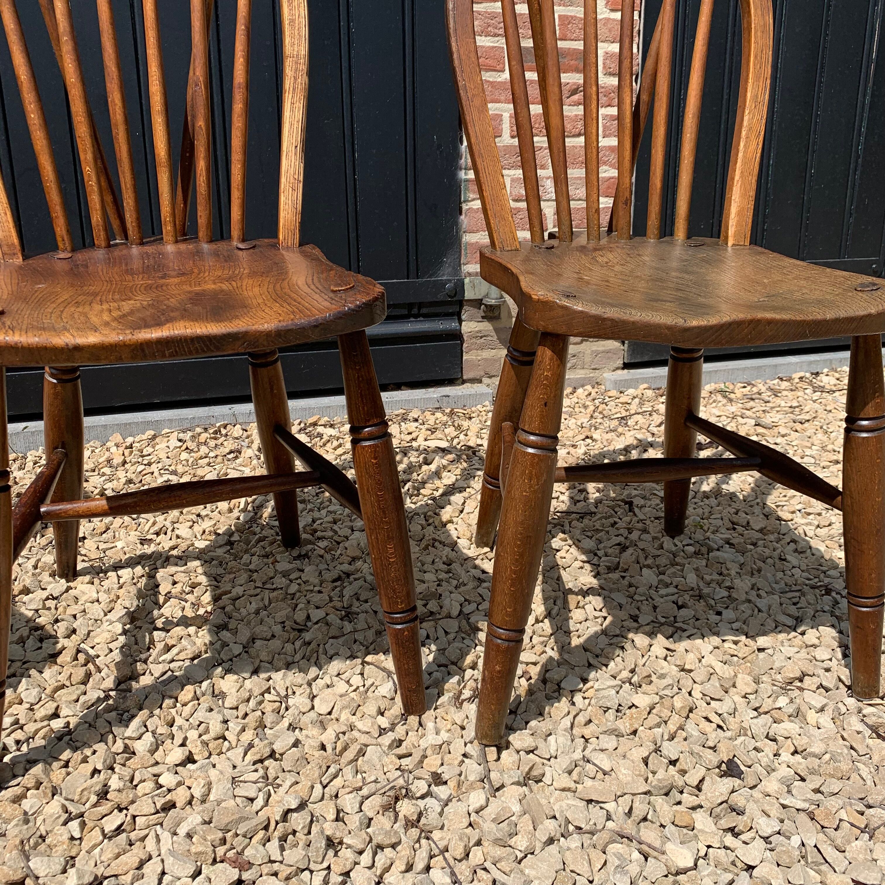 Set of 4 Windsor Sack-back chairs