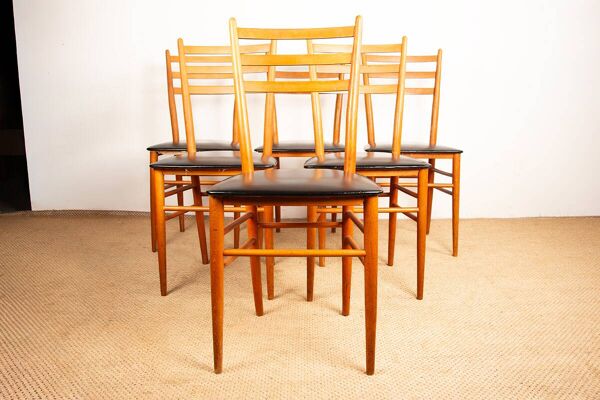 Série de 6 chaises Suédoises, Orme massif courbé et Skai, par Yngve Ekstrom