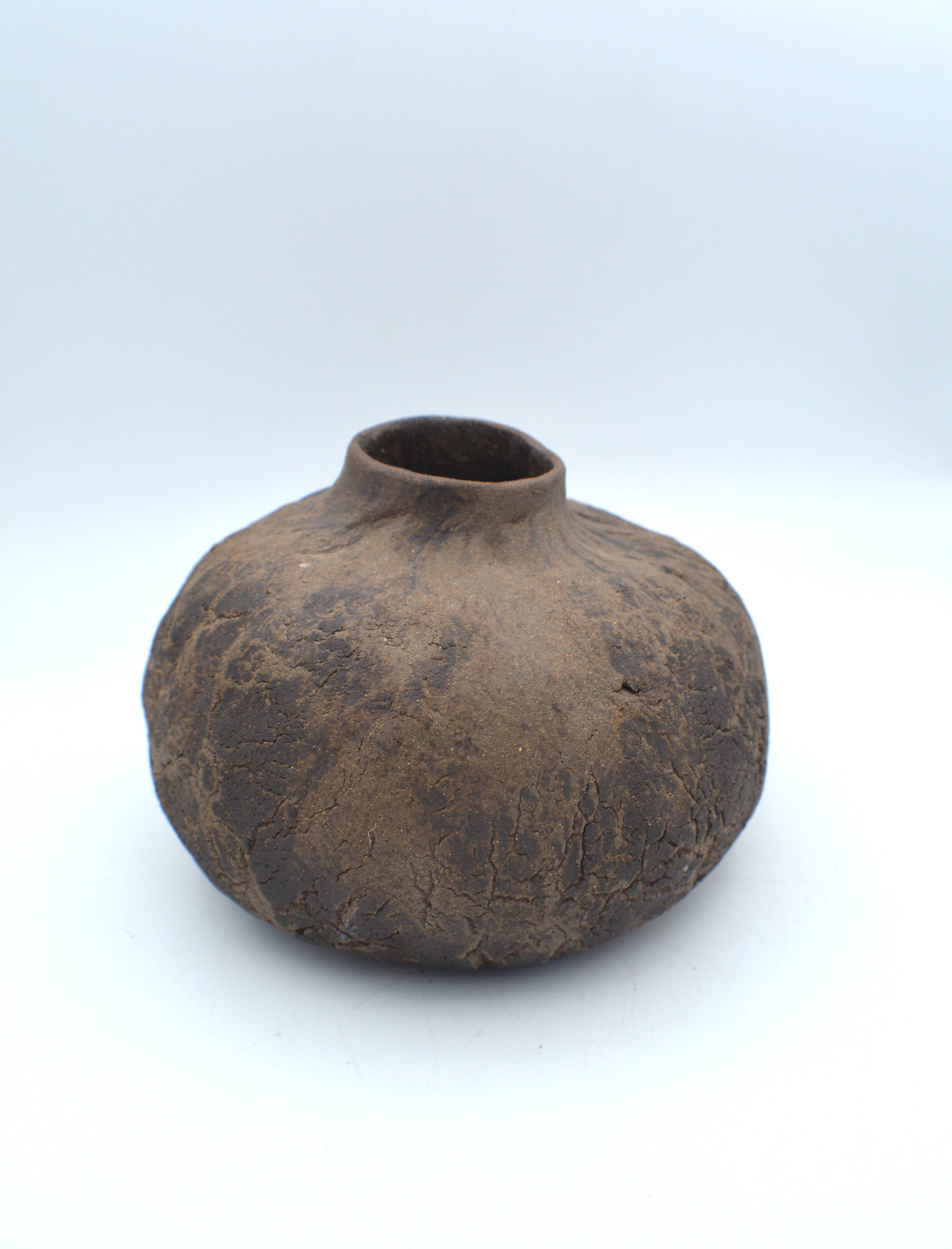 Organic stoneware vase Puisaye