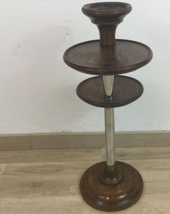 Ashtray on foot art deco