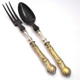 Couvert à salade ancien en métal argenté et corne noir - service néoclassique fleuris 19e s.
