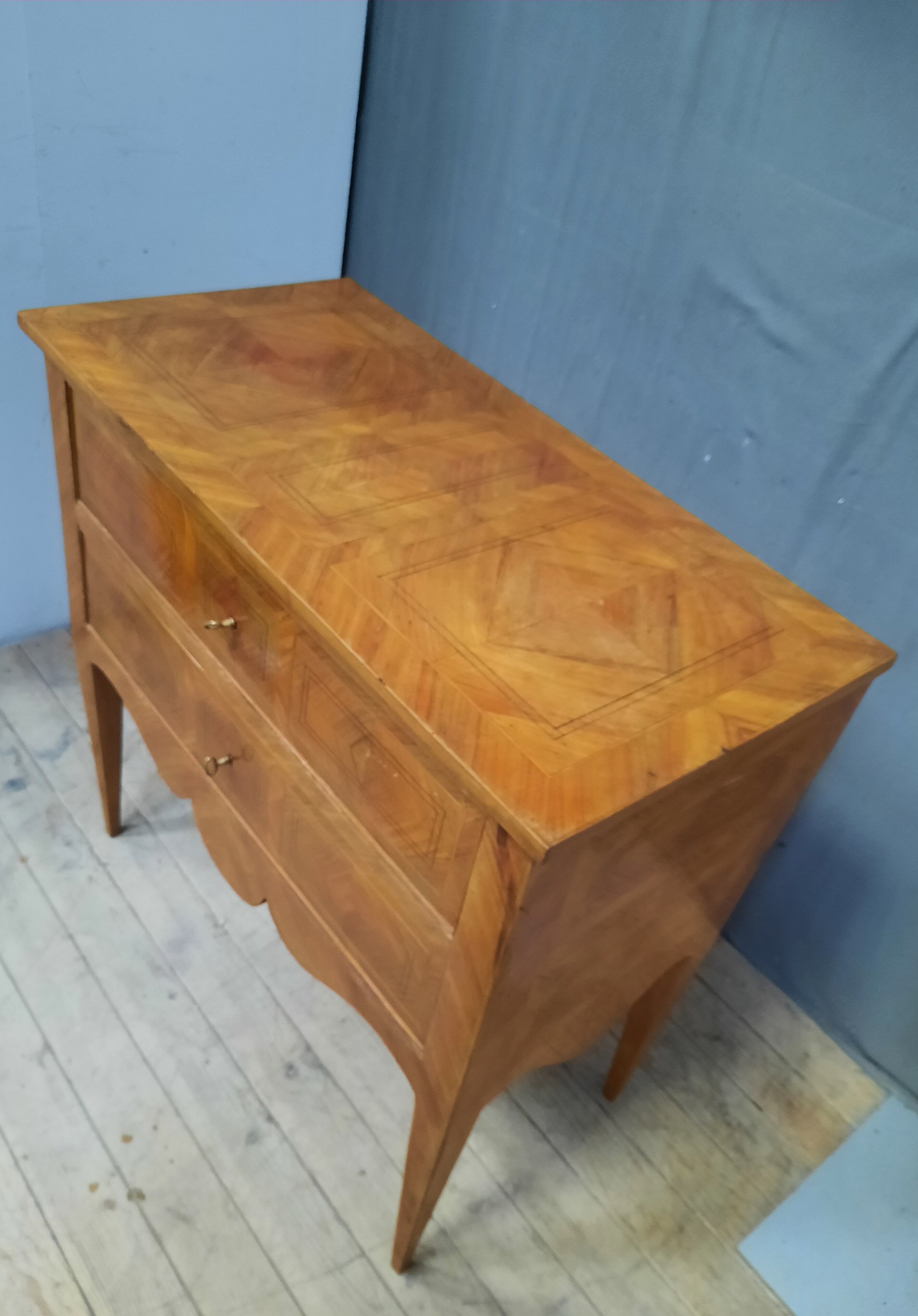 Italian chest of drawers late XVIIIth century