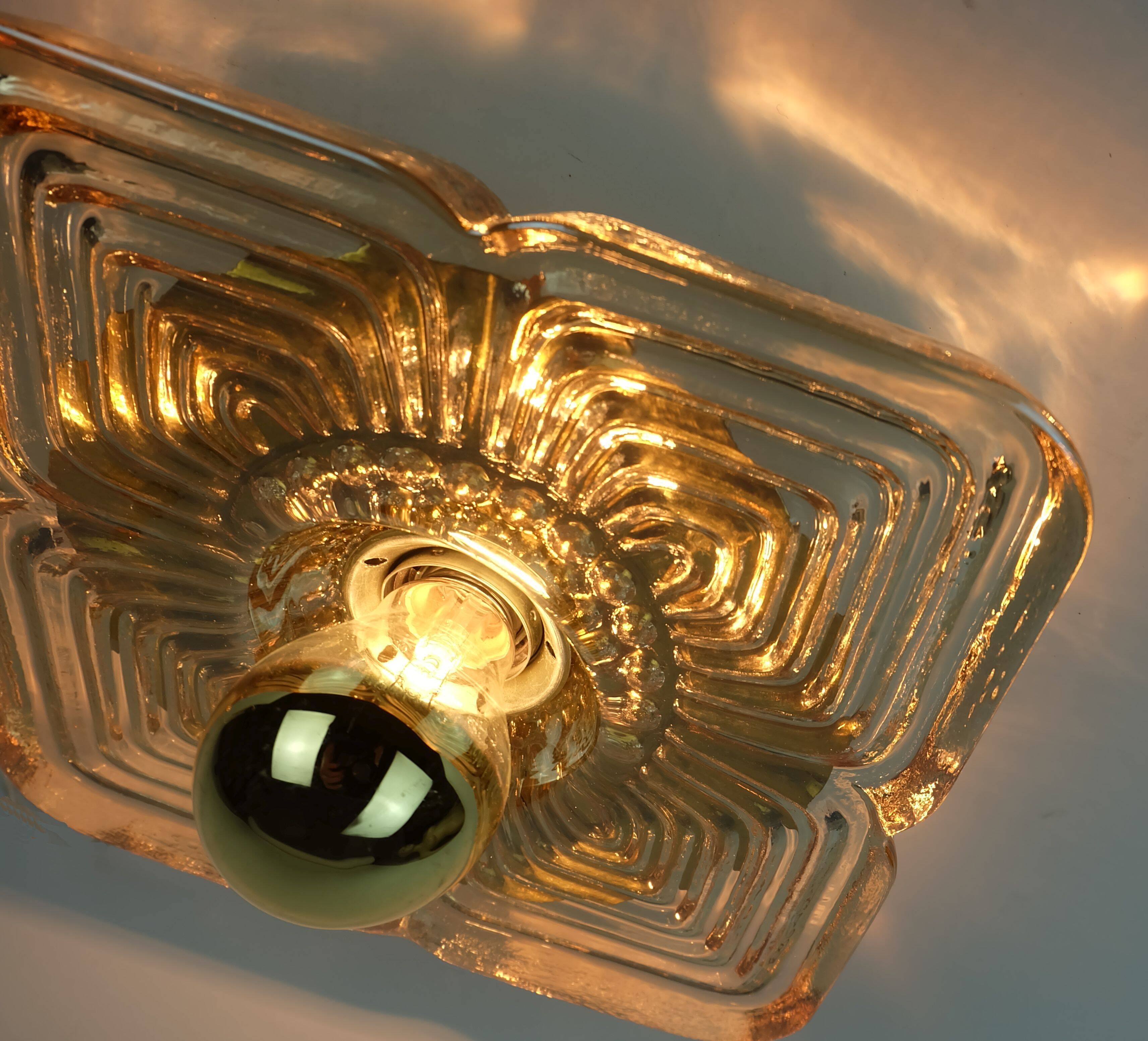 Applique murale lourde en verre glacé du milieu du siècle des années 1960-70