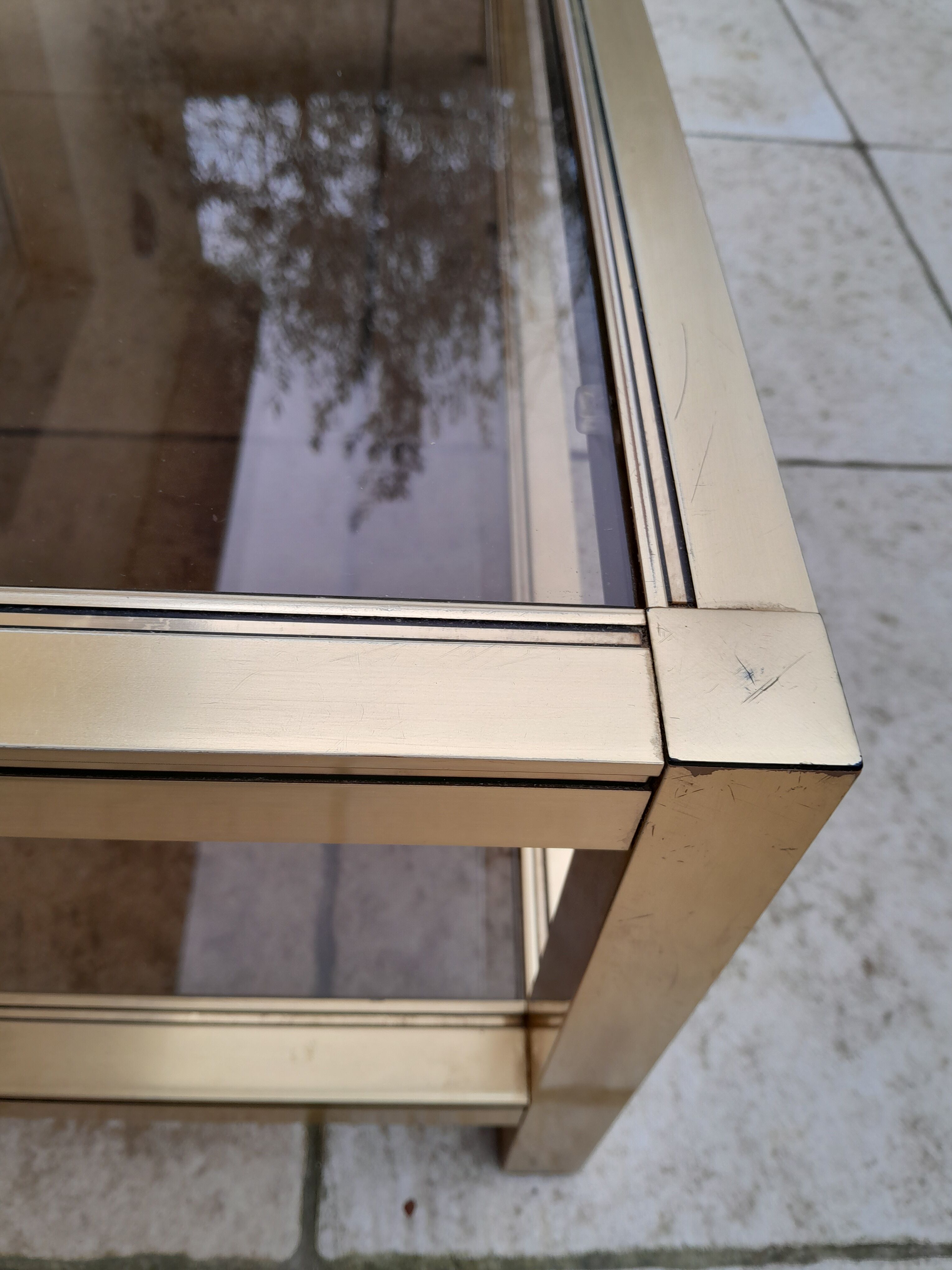 Table basse rectangulaire dorée année 70