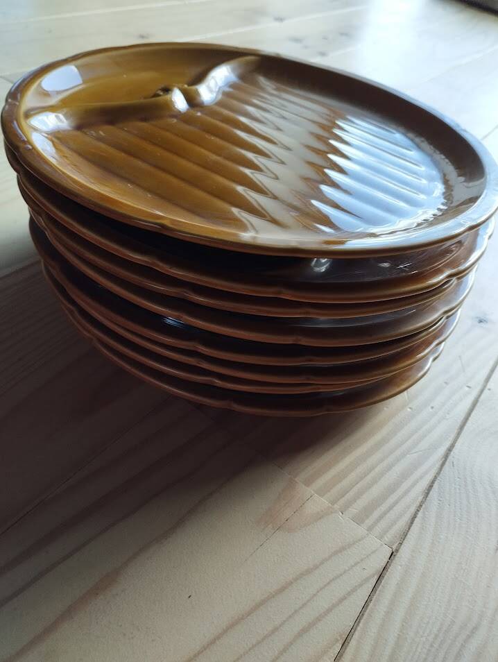Service d'assiettes à asperges Gien