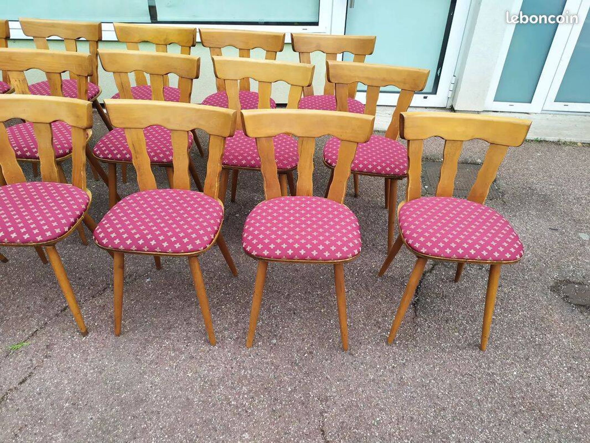 Set of 20 vintage wooden bistro chairs with cushions, year 7