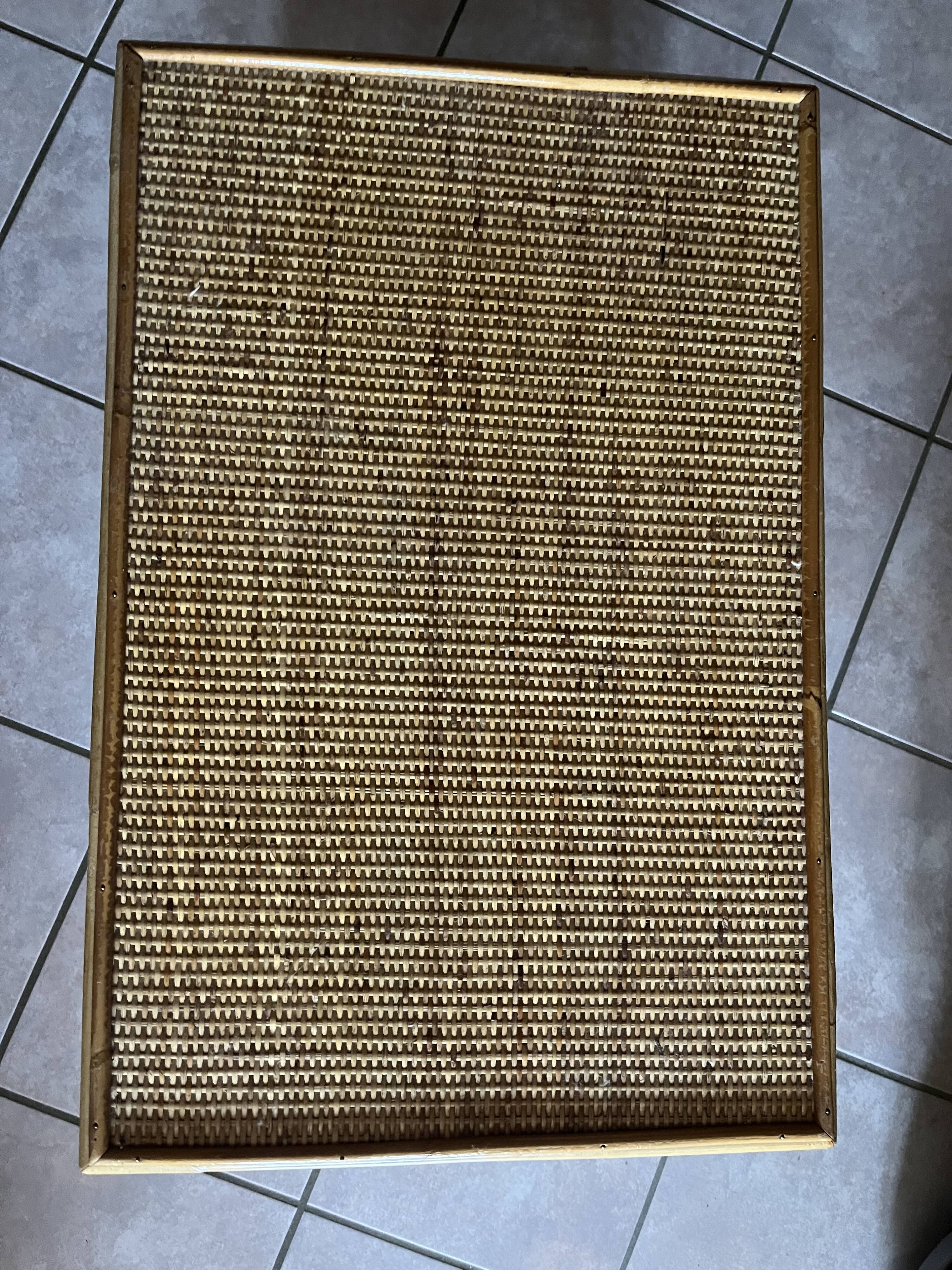 Table basse en bambou et rotin