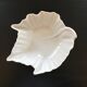 Vide poche feuille en porcelaine