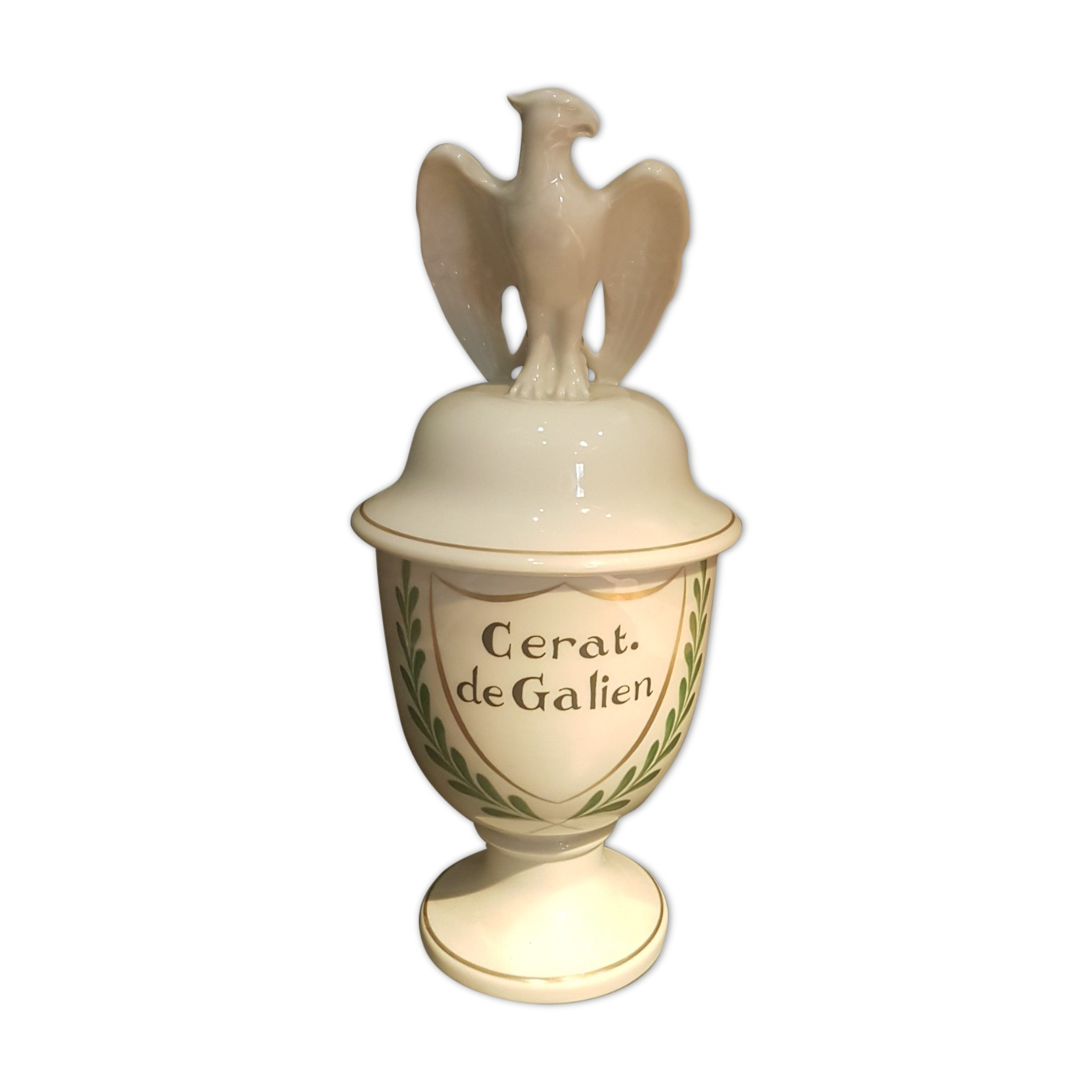Porcelain pharmacy pot