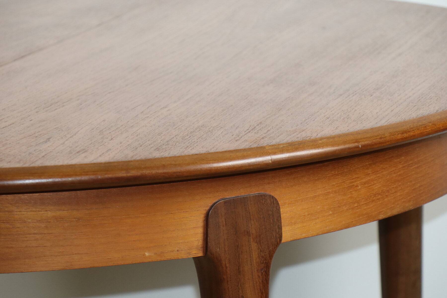 Scandinavian extendable dining table in teak - 1960s