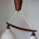 Suspension en verre opalin et teck par Uno & Östen Kristiansson, années 1960.
