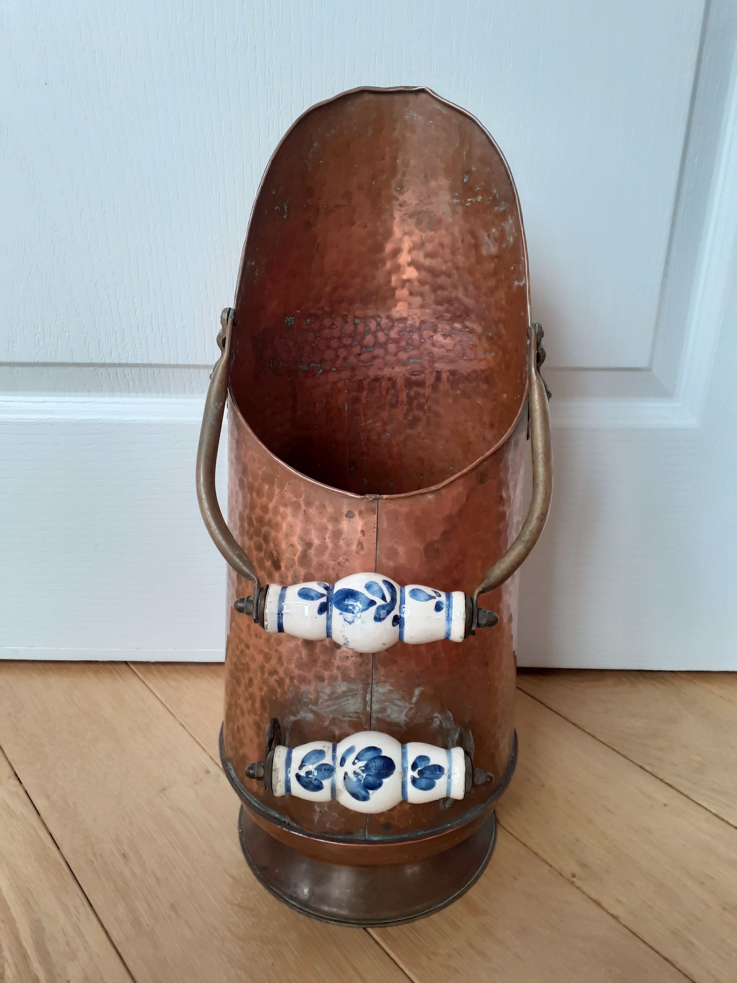 Seau à charbon en cuivre