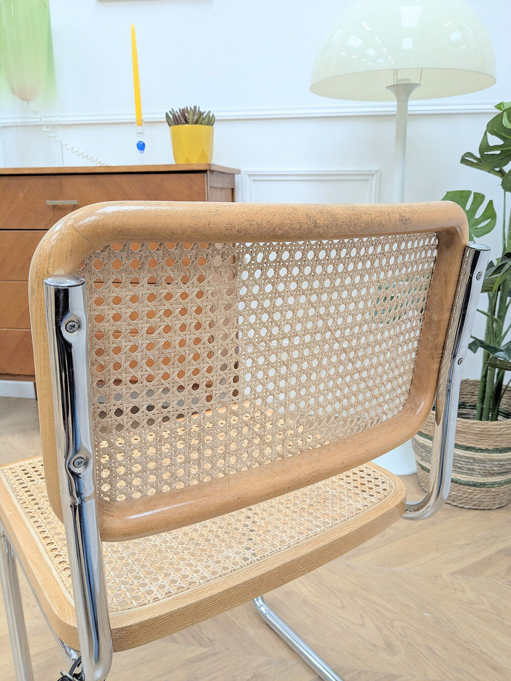 Chair B32