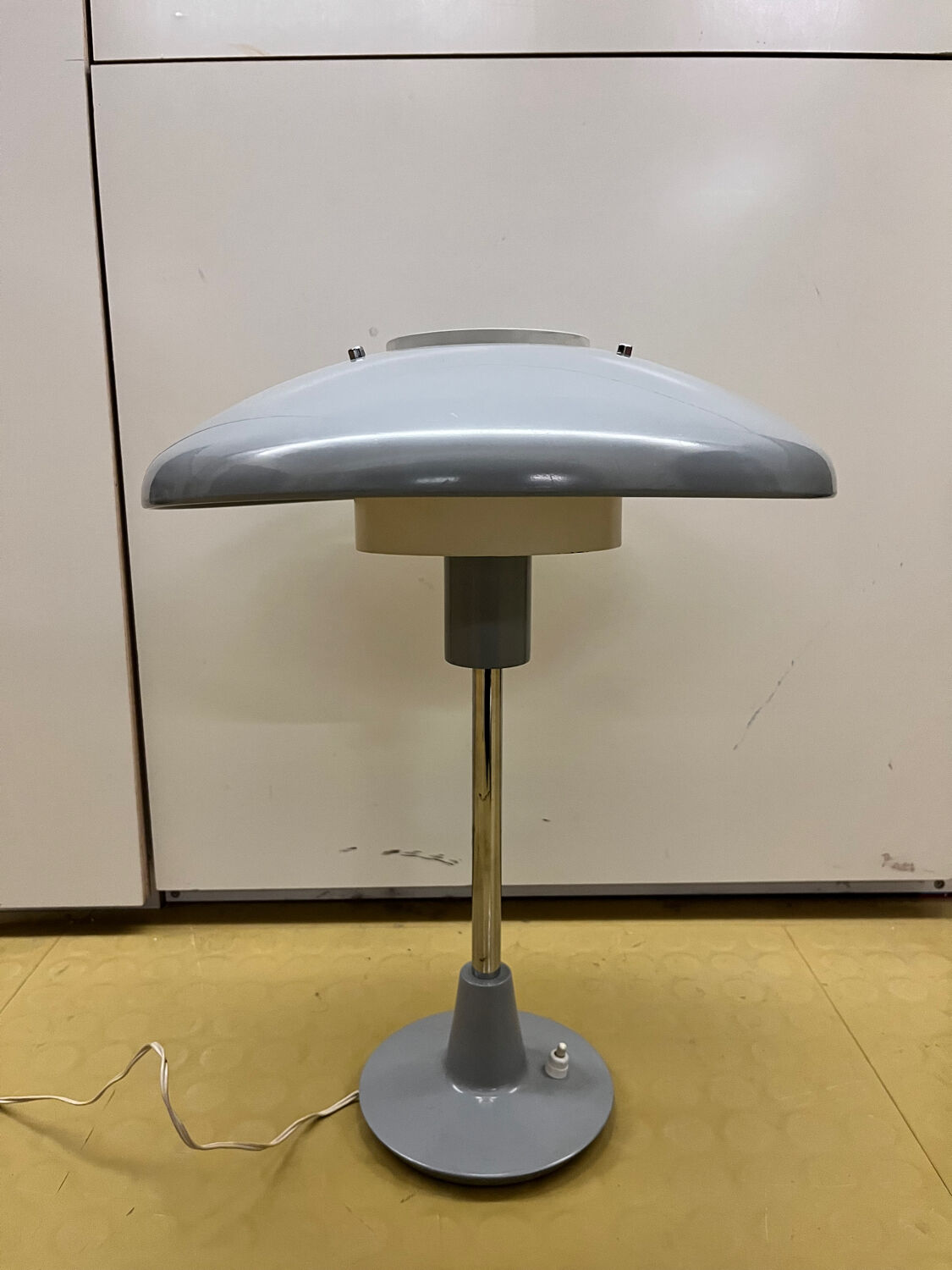 Table lamp Stilnovo – Model 8022 – Chrome and lacquered metal – Desi