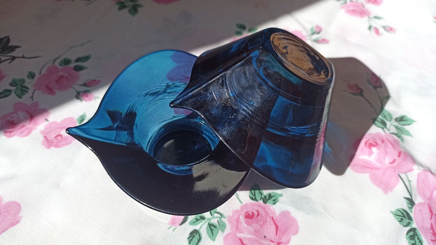 2 blue Villeroy & Boch candle holders