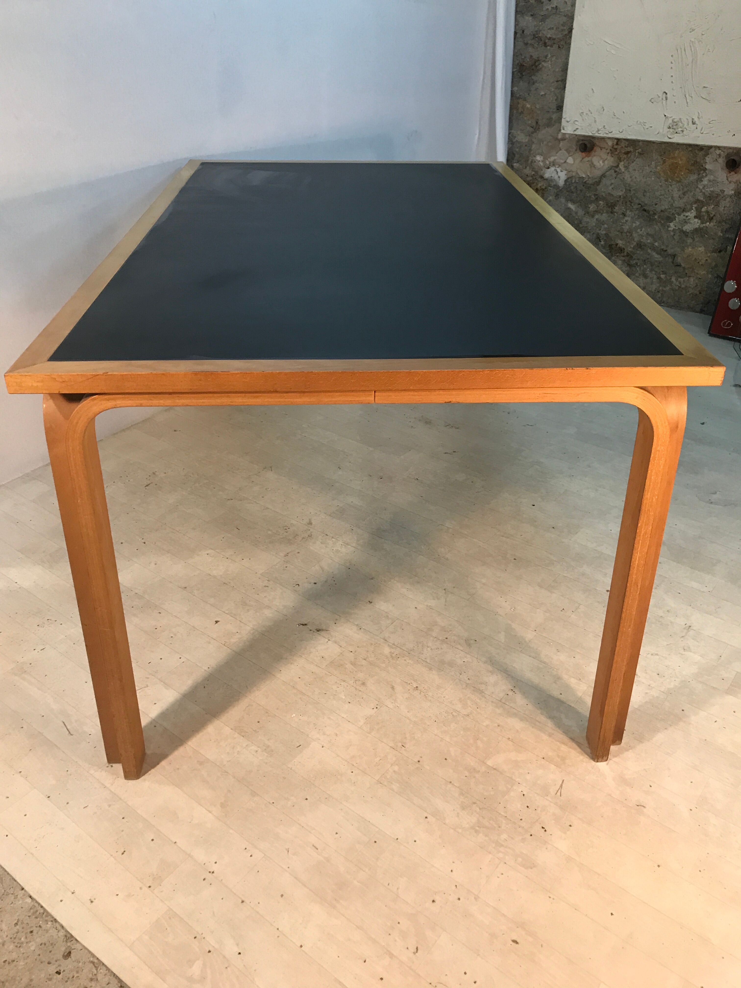 Scandinavian dining table edition Magnus Olensen