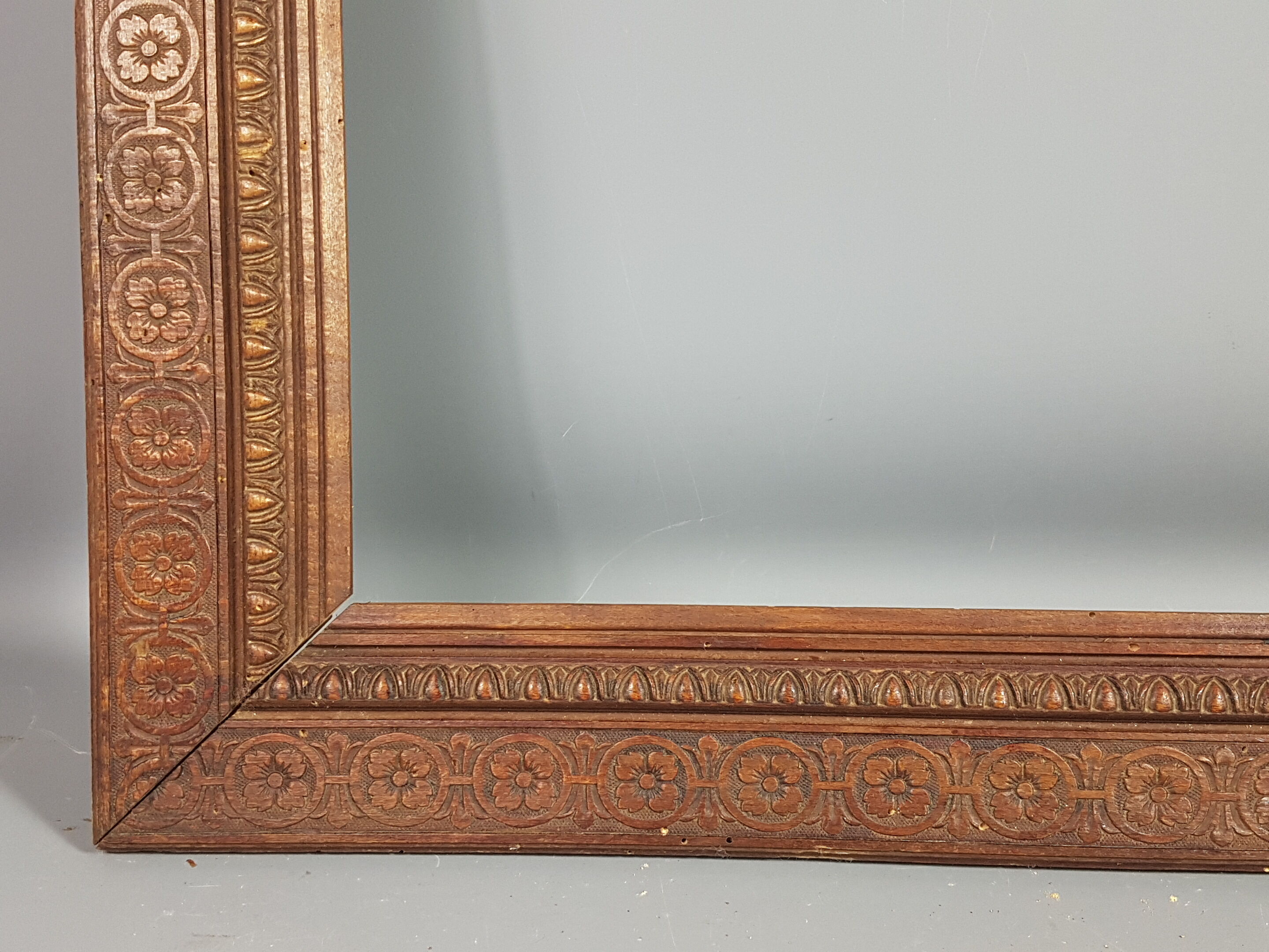 Old carved wood frame for orientalist painting 64.4x54.4 cm, leafing 50.6x40.5 cm SB