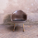 Rocking chair Seal Brown by Charles & Ray Eames - Herman Miller