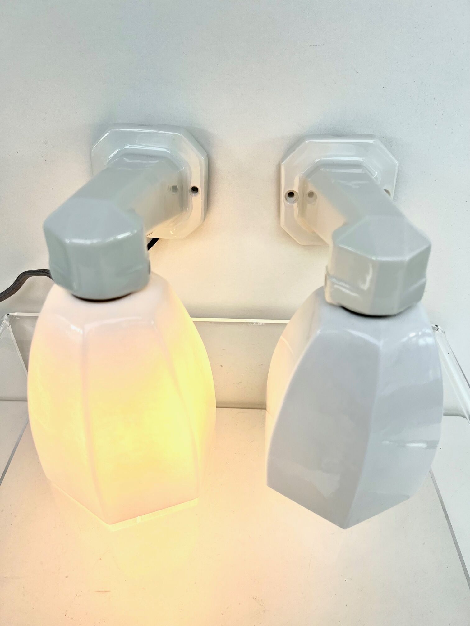 THE PAIR 2 WALL LAMPS OLD BATHROOM 1930 1940 OPALINE AND PORCELAIN LEGRAND