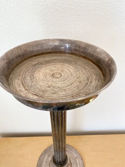 Champagne bucket support