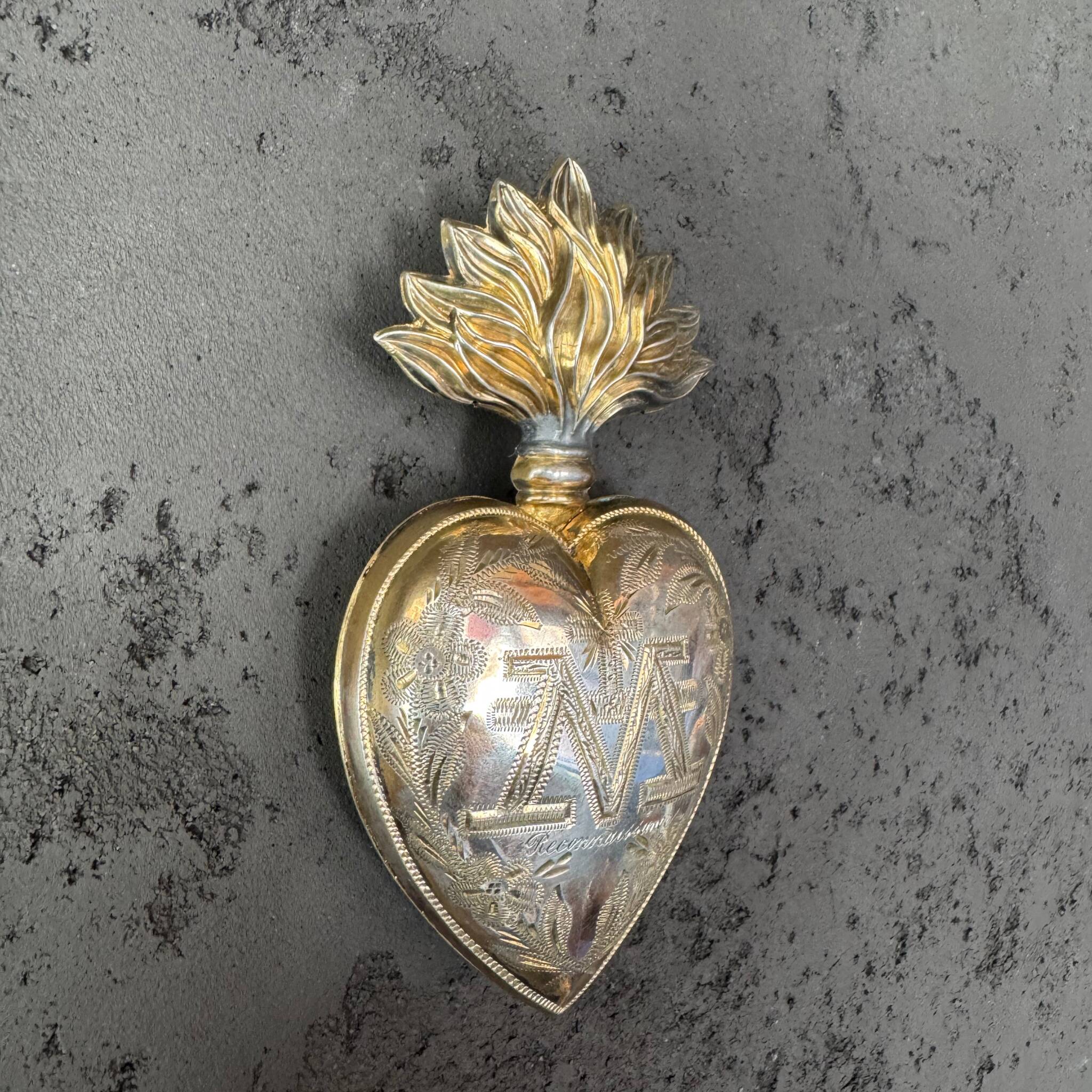 Sacred ex-voto in solid silver – heart engraved “Reconnaissance” – interior do
