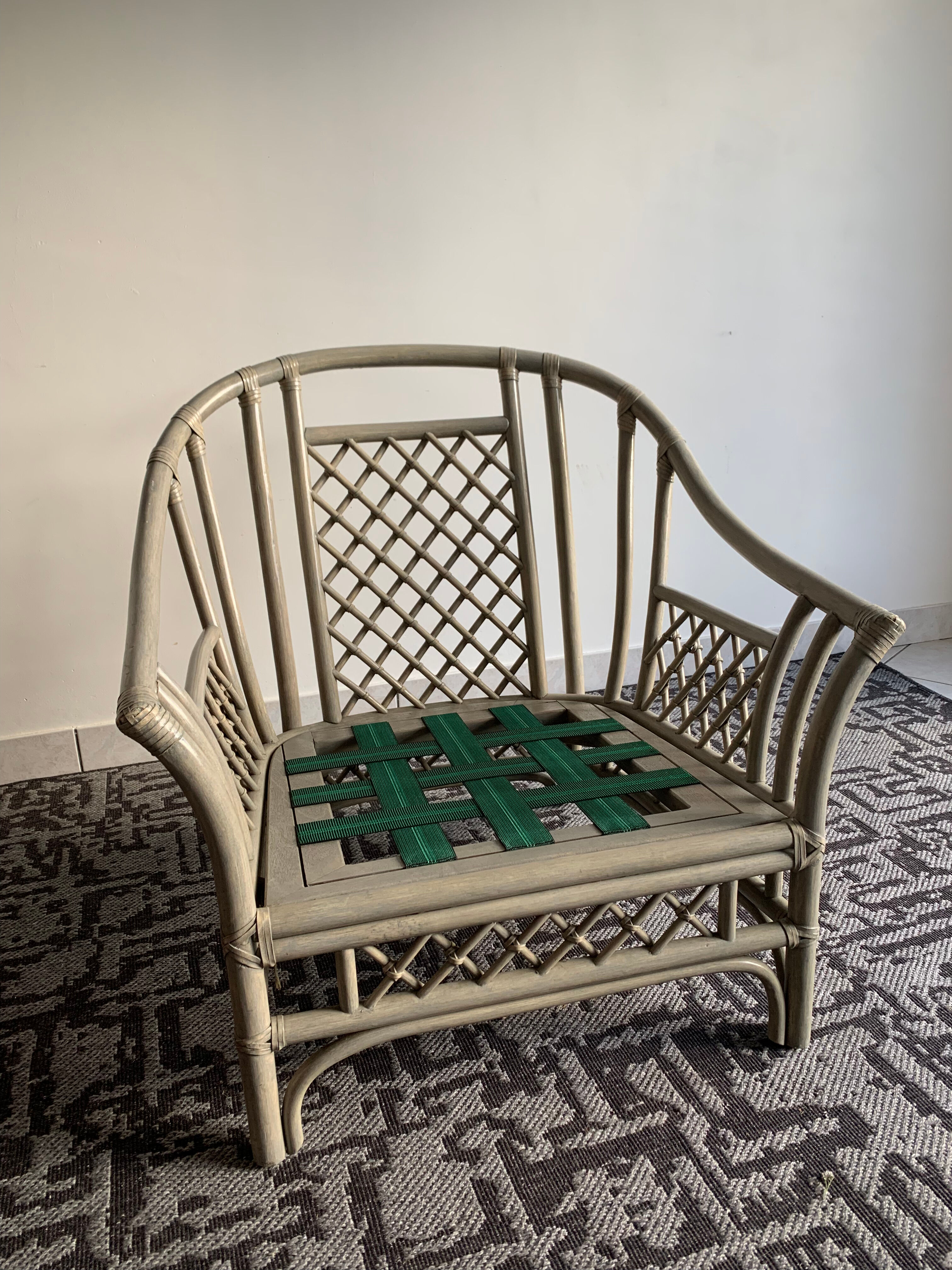 Rattan and velvet salon