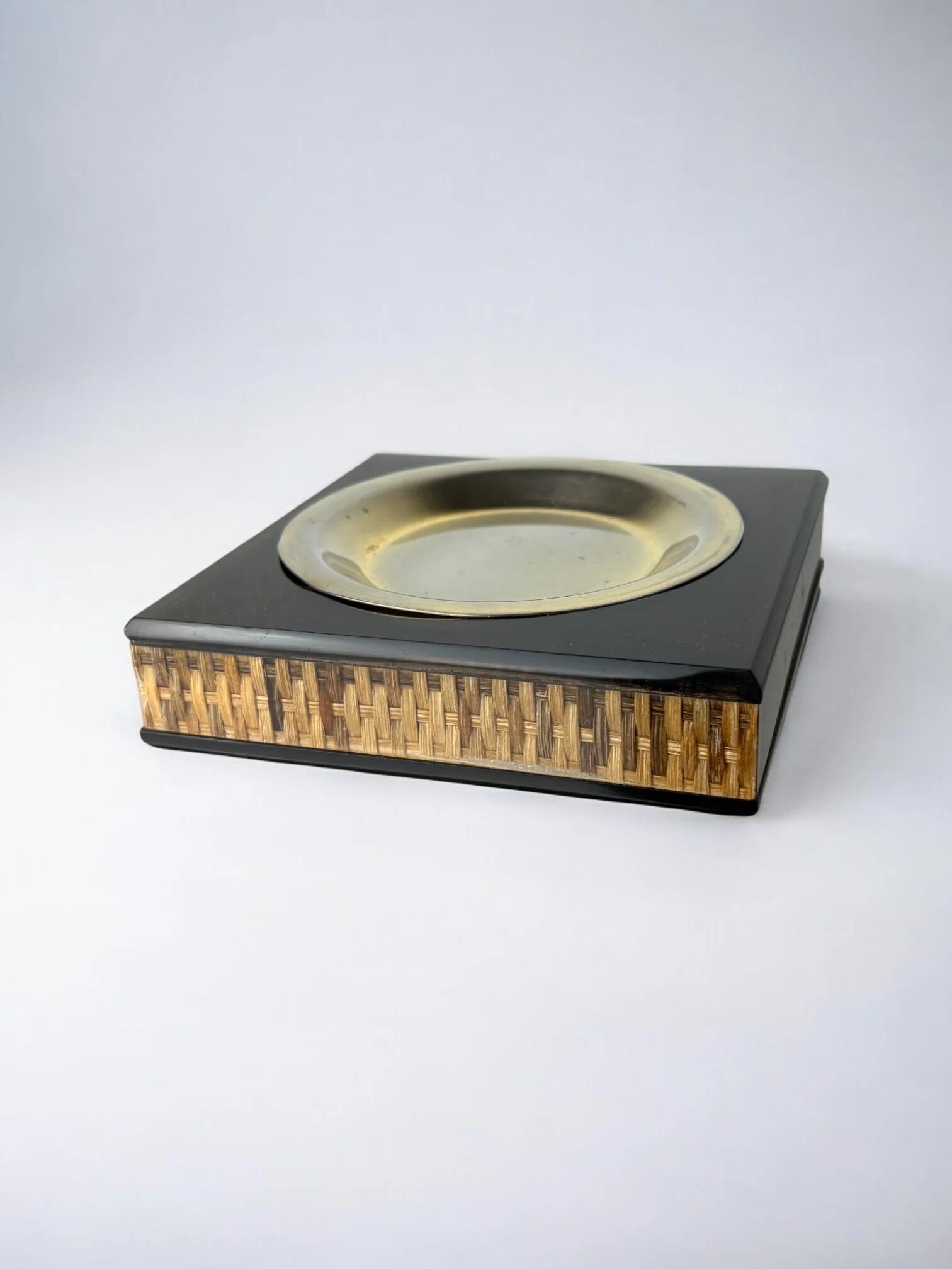 Lucite & rattan ashtray, Christian Dior style, circa 1970s