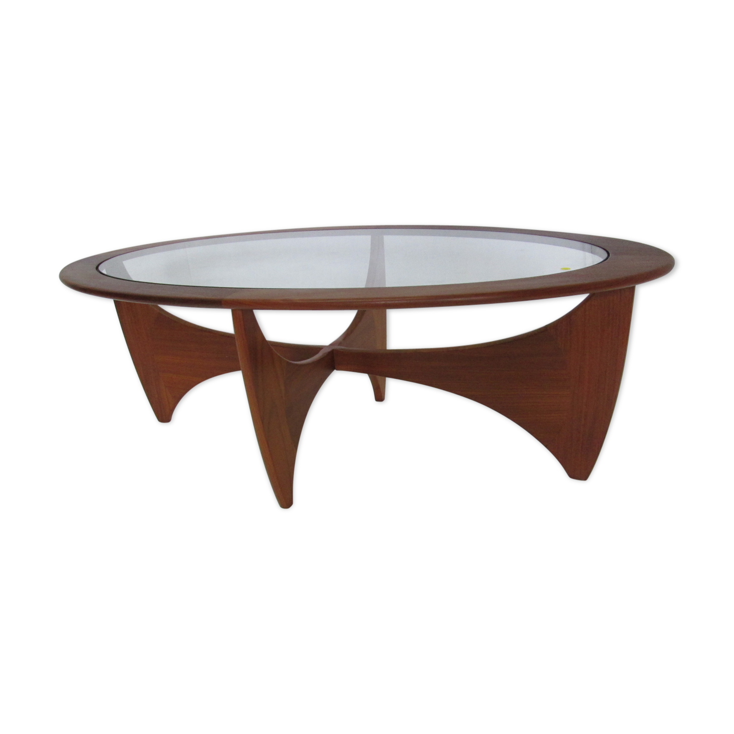 Astro oval coffee table in solid teak
