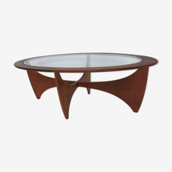 Astro oval coffee table in solid teak