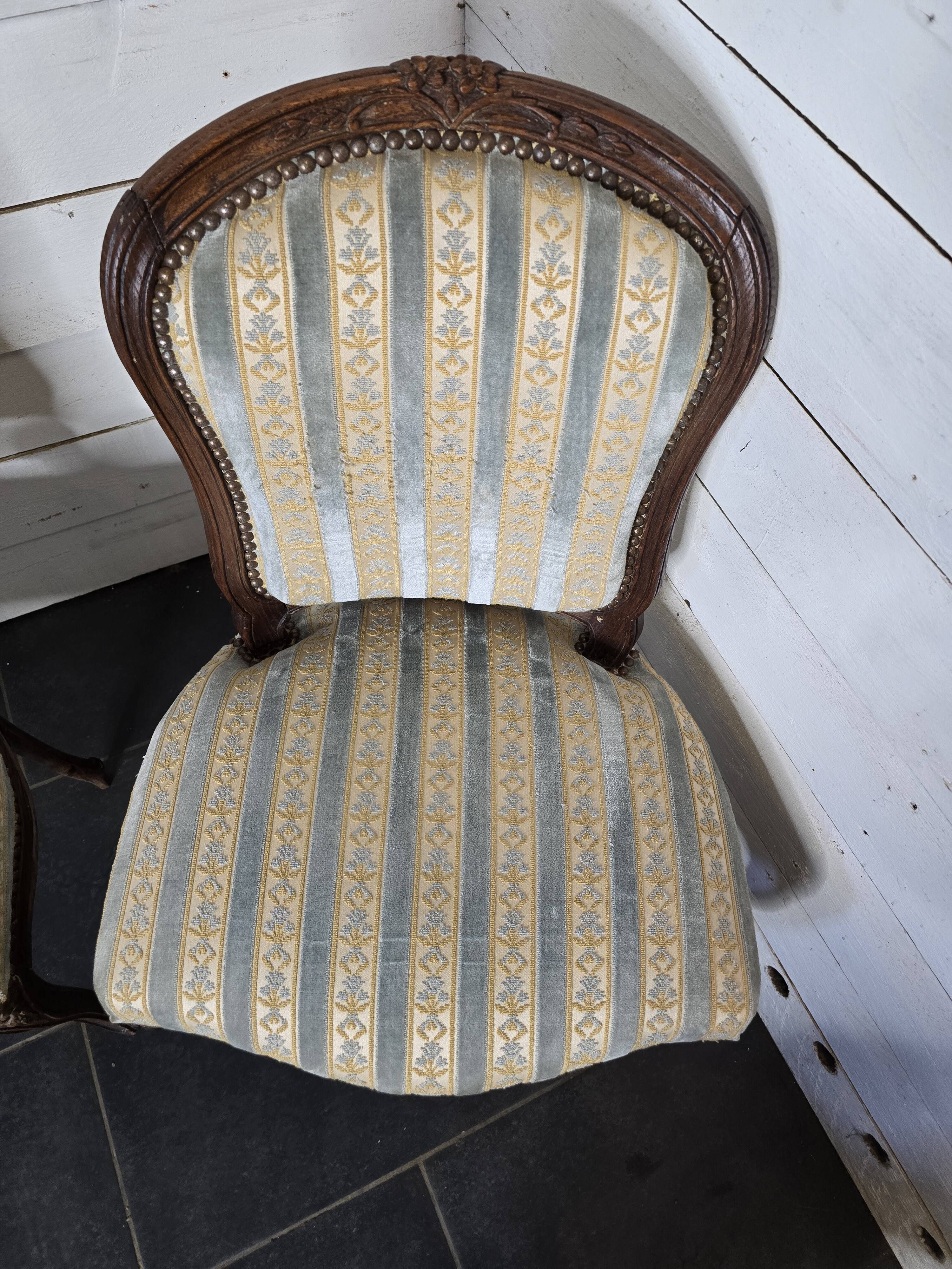Paire de chaises style Louis XV