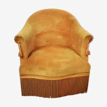 Old yellow toad chair