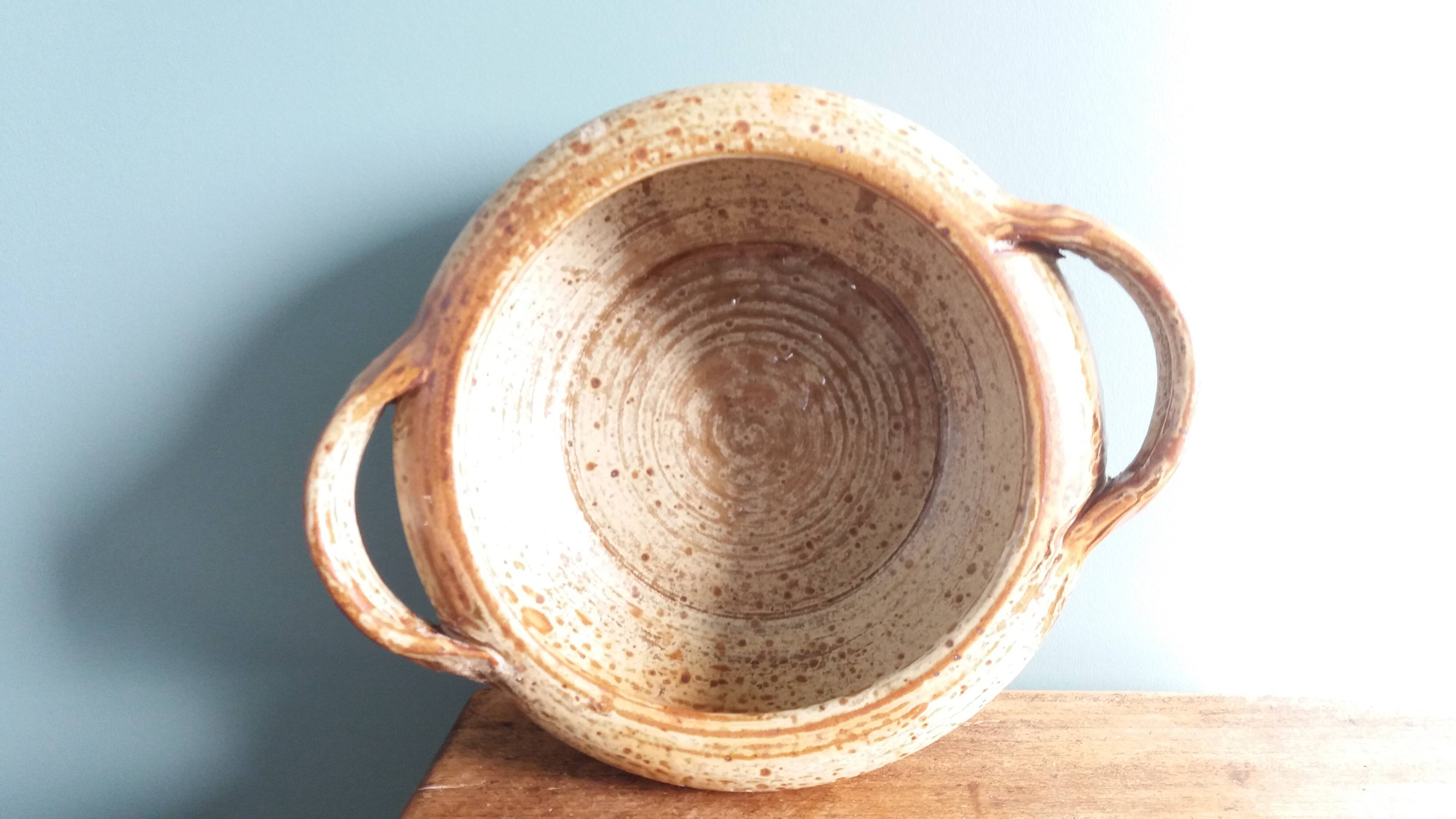 Plat légumier soupière en grès de Puisaye signé Jean-Pierre Prud’homme