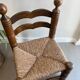 Chaise paille / bois dlg de Clarles Dudouyt