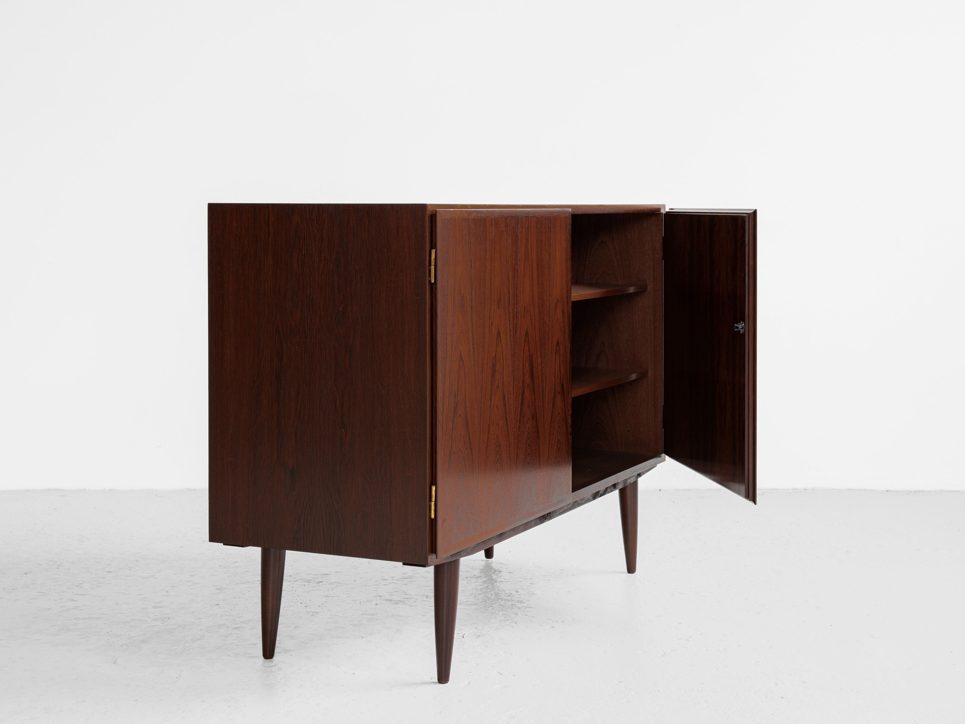 Midcentury Danish cabinet in rosewood by Omann Jun 1960s - handle free doors