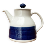 Coffee pot from the Koka Bleu series, Blau, Bla Swedish mid-century by Hertha Bengtson for Rörstrand, 1950s.
