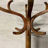 Baumann parrot coat rack