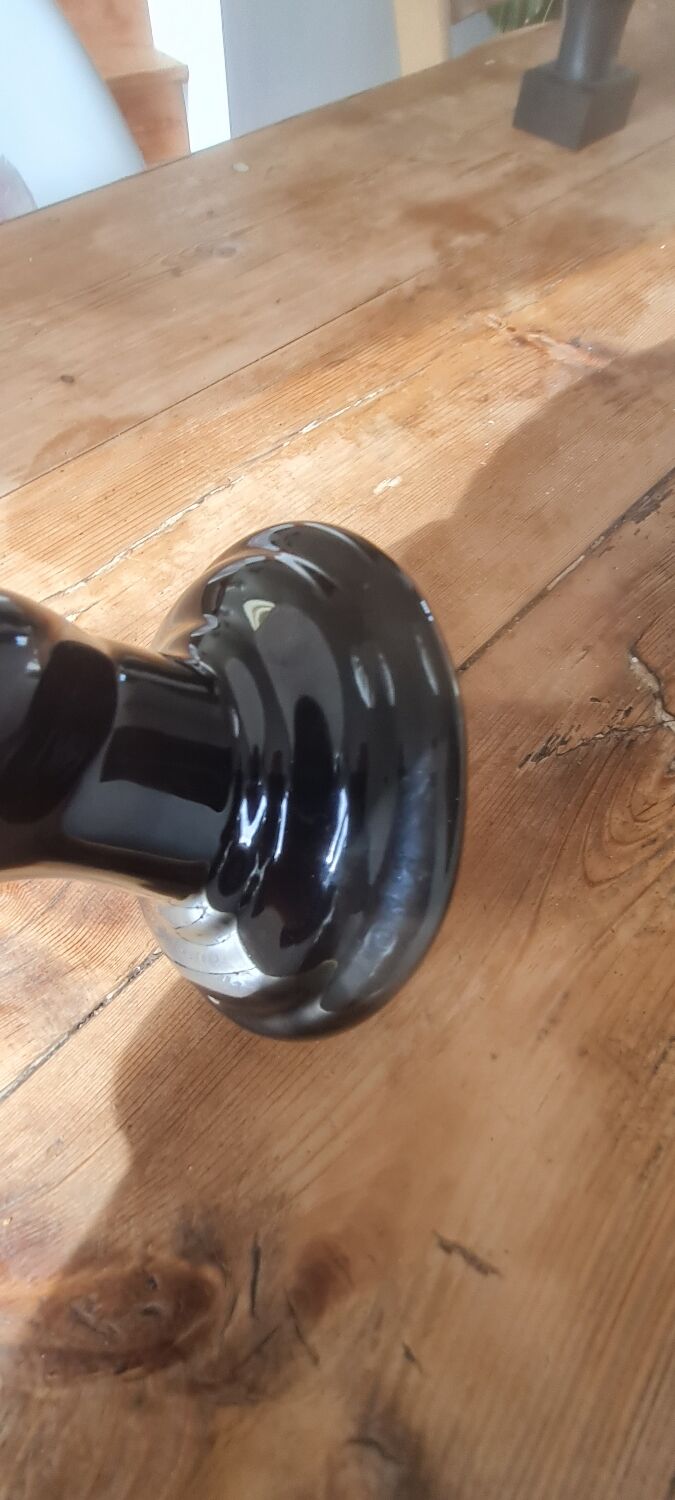 Opaline and porcelain wall light